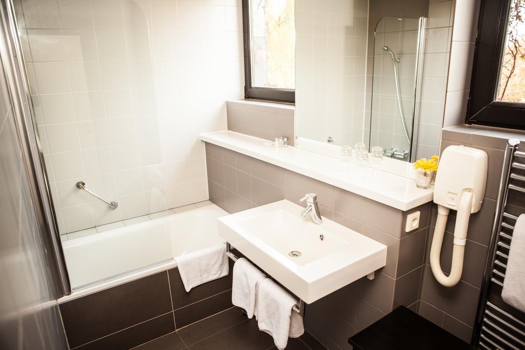 Deluxe King Room,743059660:JPEG