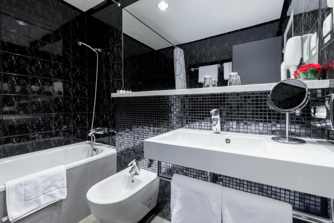 Suite,743056807:JPEG