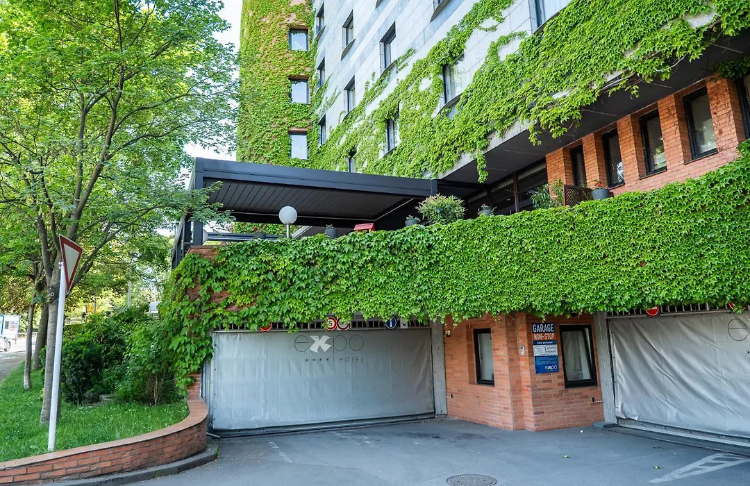 Expo Hotel-1